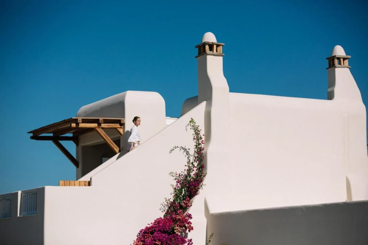 Ammothines Cycladic Suites