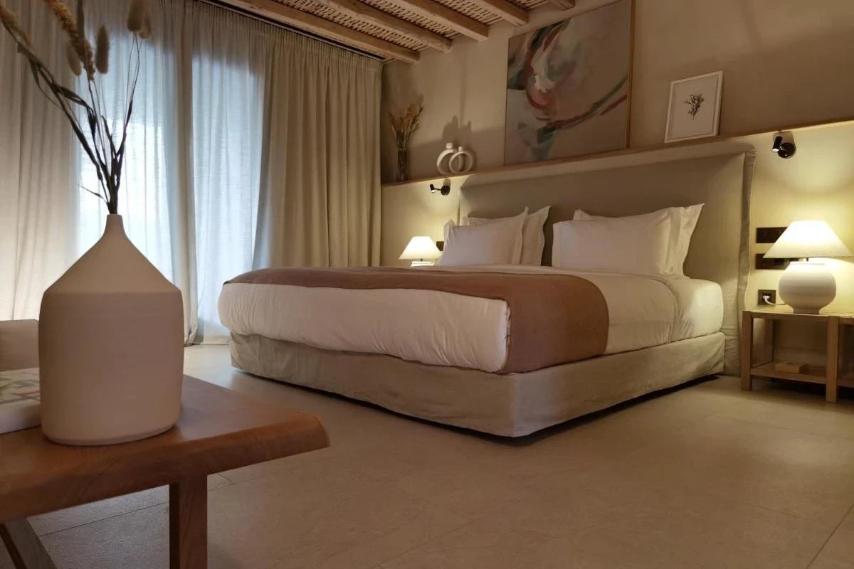 NOS Hotel & Villas