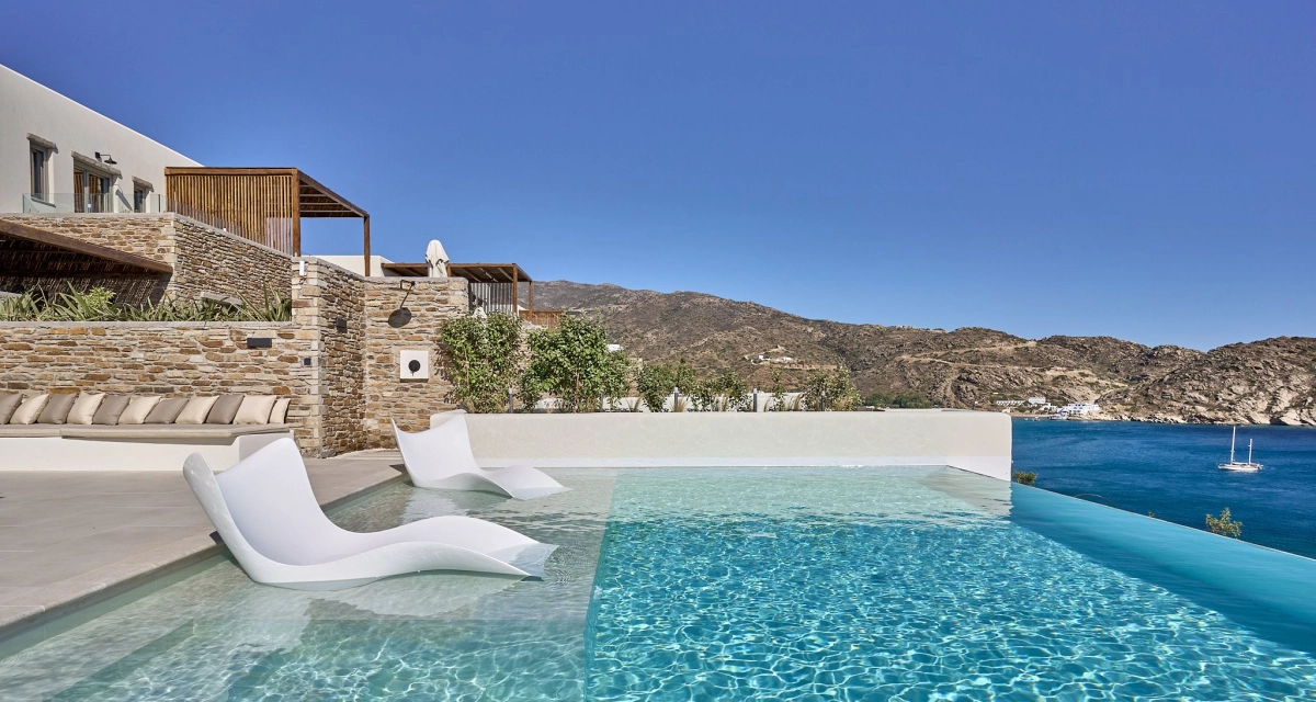 Ios Grand Pool Suites