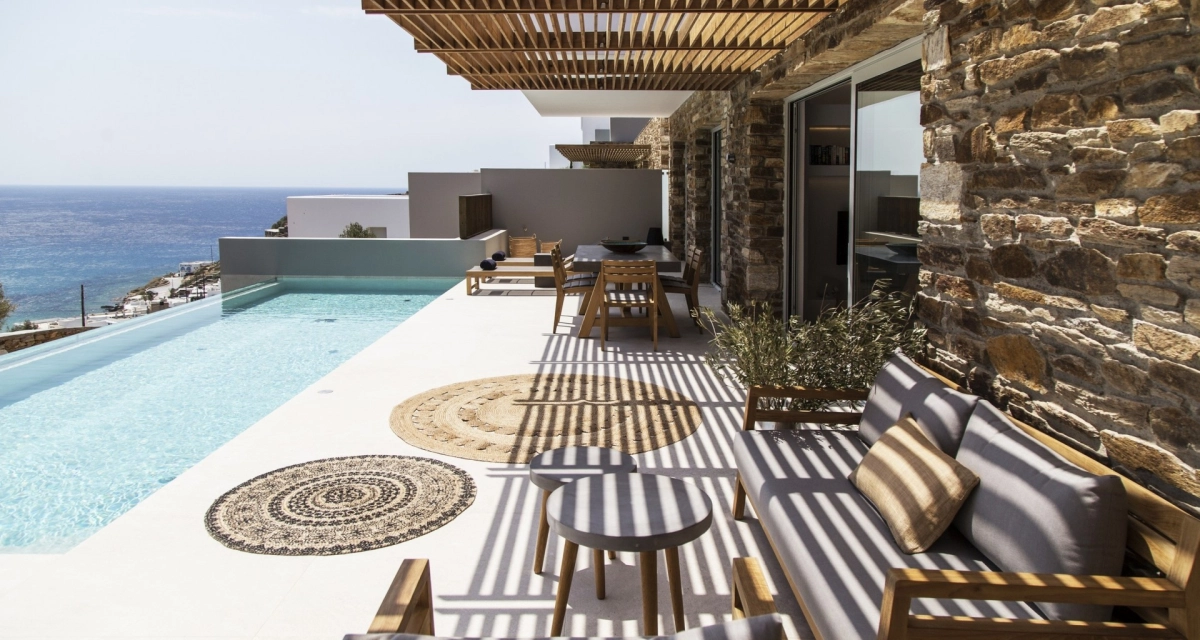 Hide Out Suites