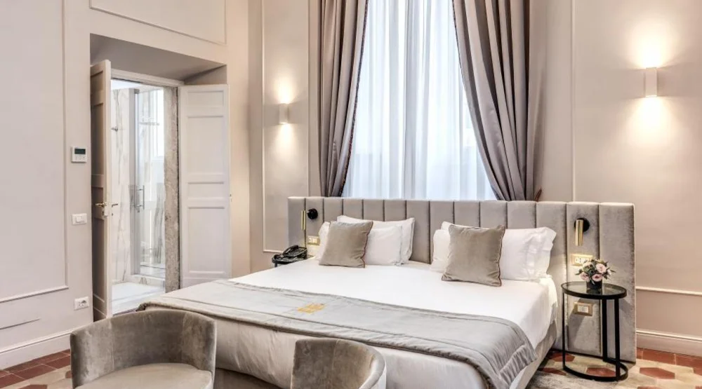 Deluxe King Suite at Eitch Borromini