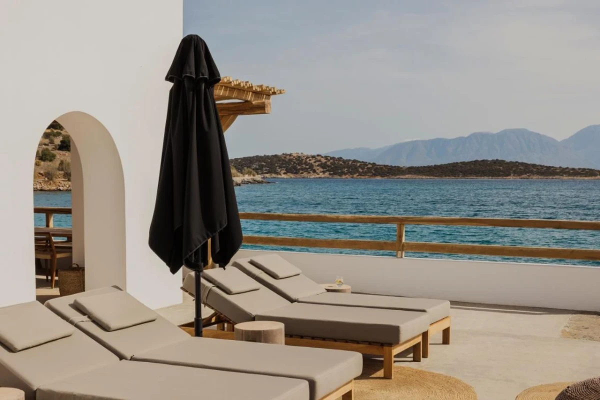 Minos Beach Art Hotel