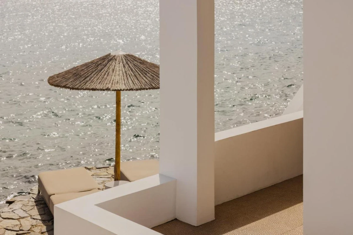 Minos Beach Art Hotel