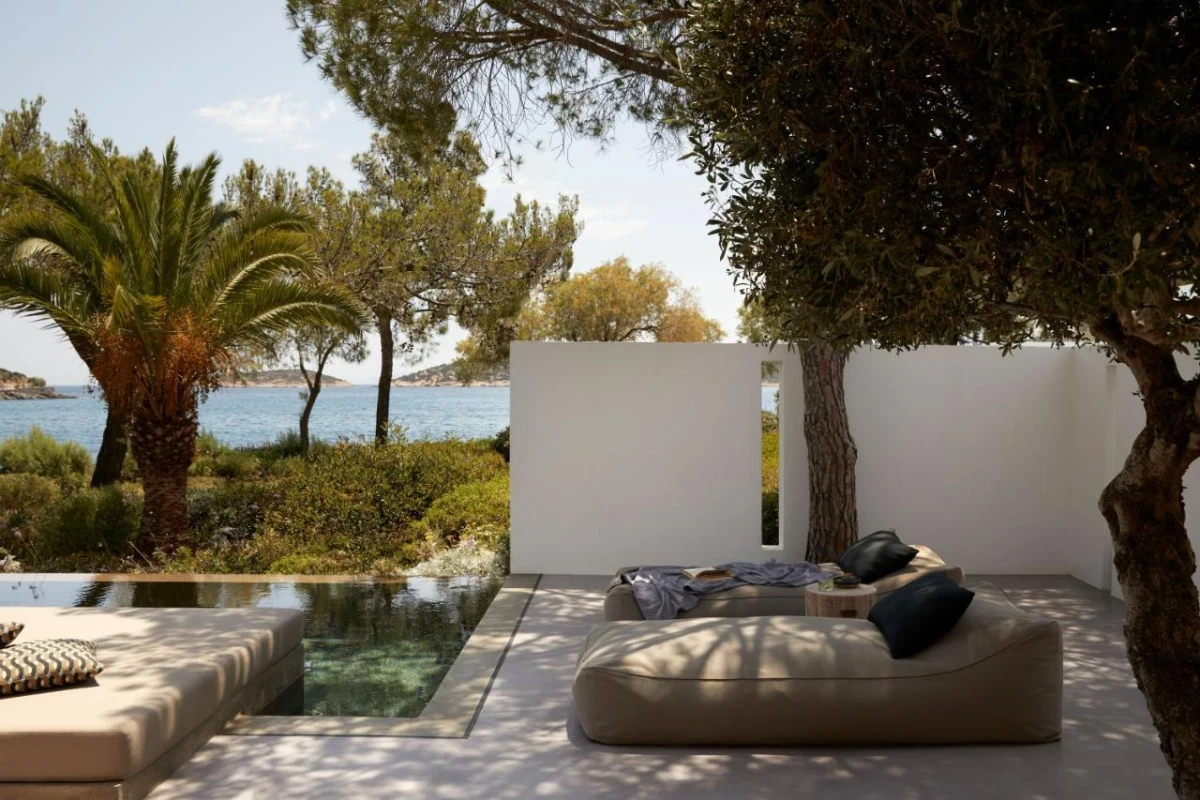 Minos Beach Art Hotel