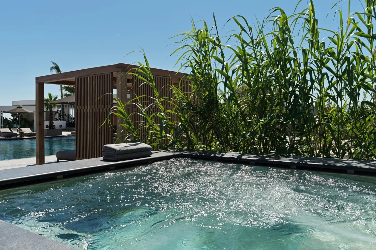 Ammades All Suites Beach Hotel