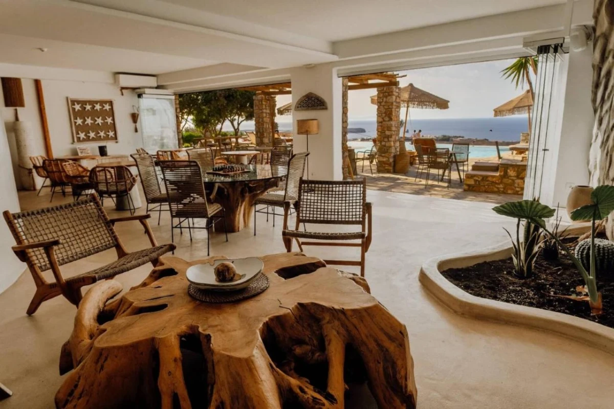 Mythic Paros