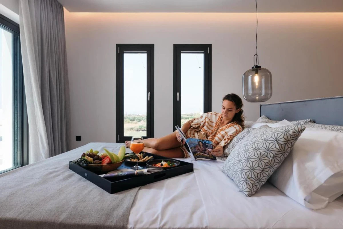 Milestones Naxos
