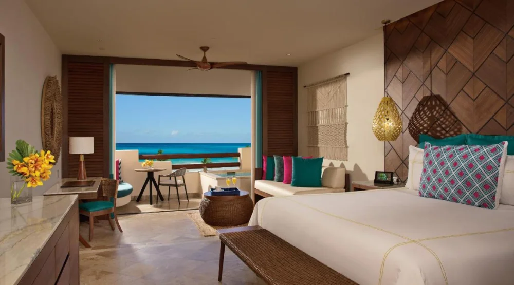 Preferred Club Junior Suite Ocean Front at Secrets Maroma Beach