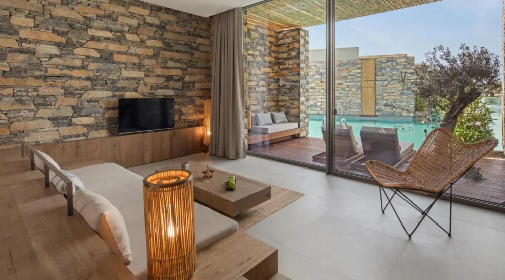 Lagoon Swim-up at Voyage Torba & Private Hotel