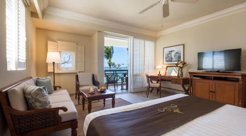 Double Or Twin Colonial Ocean Front Room at The Residence Mauritius