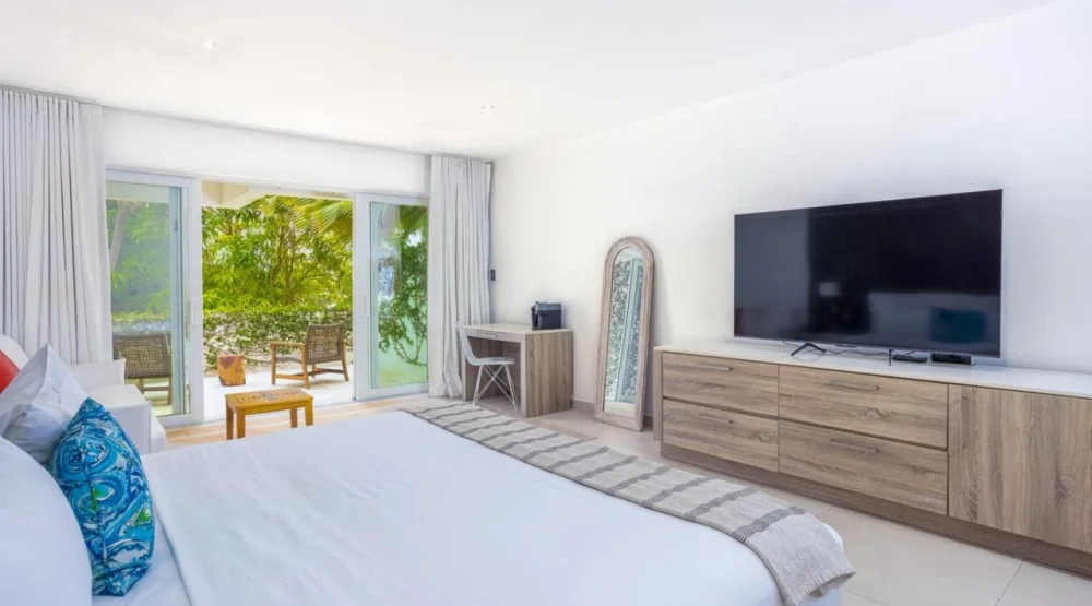 Garden View Studio Suite at Hodges Bay Resort & Spa