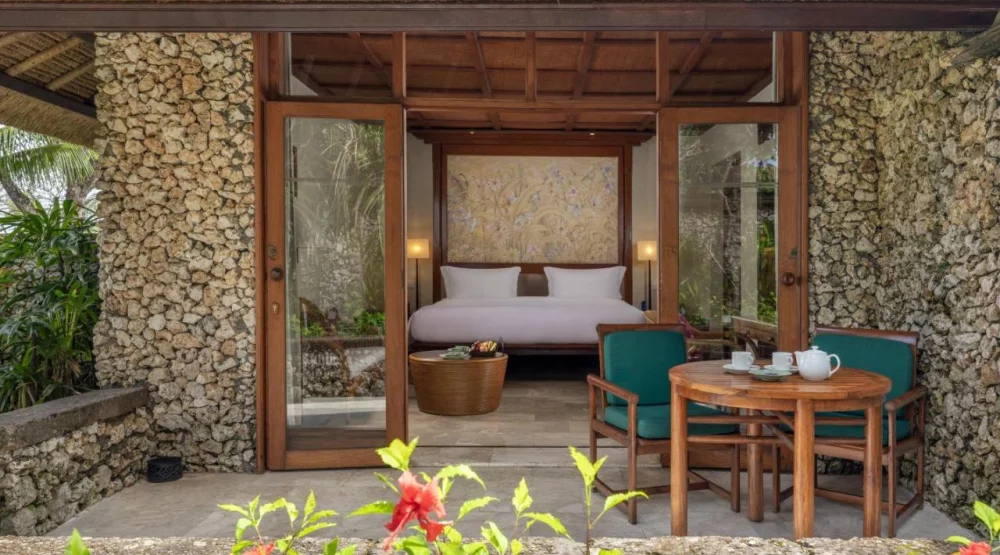 Luxury Lanai Room Ocean View at The Oberoi Beach Resort Bali