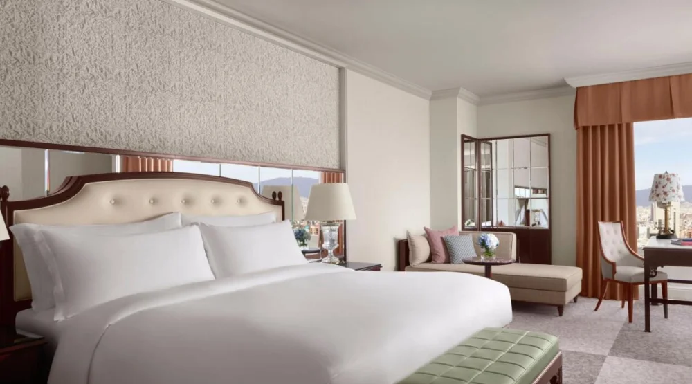 Club Deluxe Room, Club Level, Guest Room, One King, City View at The Ritz-Carlton Osaka