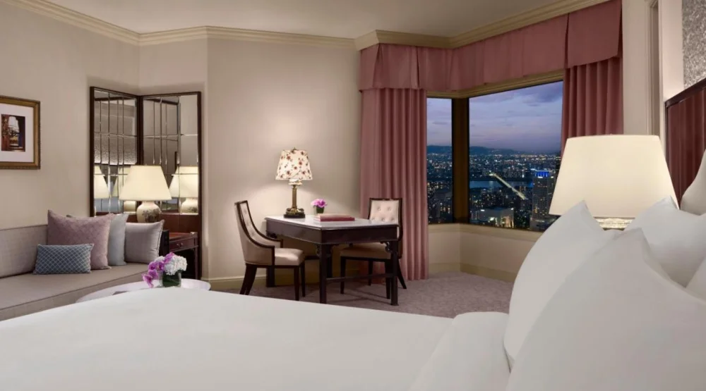 Skyview Junior Suite, Junior Suite, One King, City View at The Ritz-Carlton Osaka