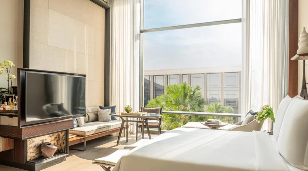 Deluxe Palm Court King Room at Four Seasons Hotel Bangkok At Chao Phraya River