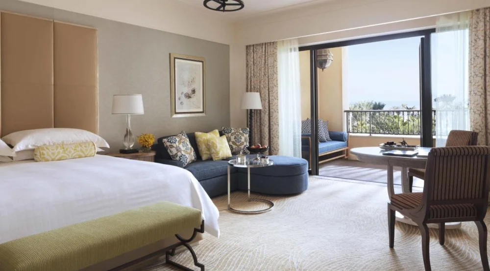 Deluxe Resort View King Room at Four Seasons Resort Dubai At Jumeirah Beach