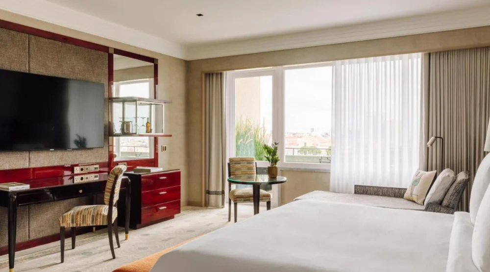 Deluxe Park View Room King at Four Seasons Hotel Ritz Lisbon