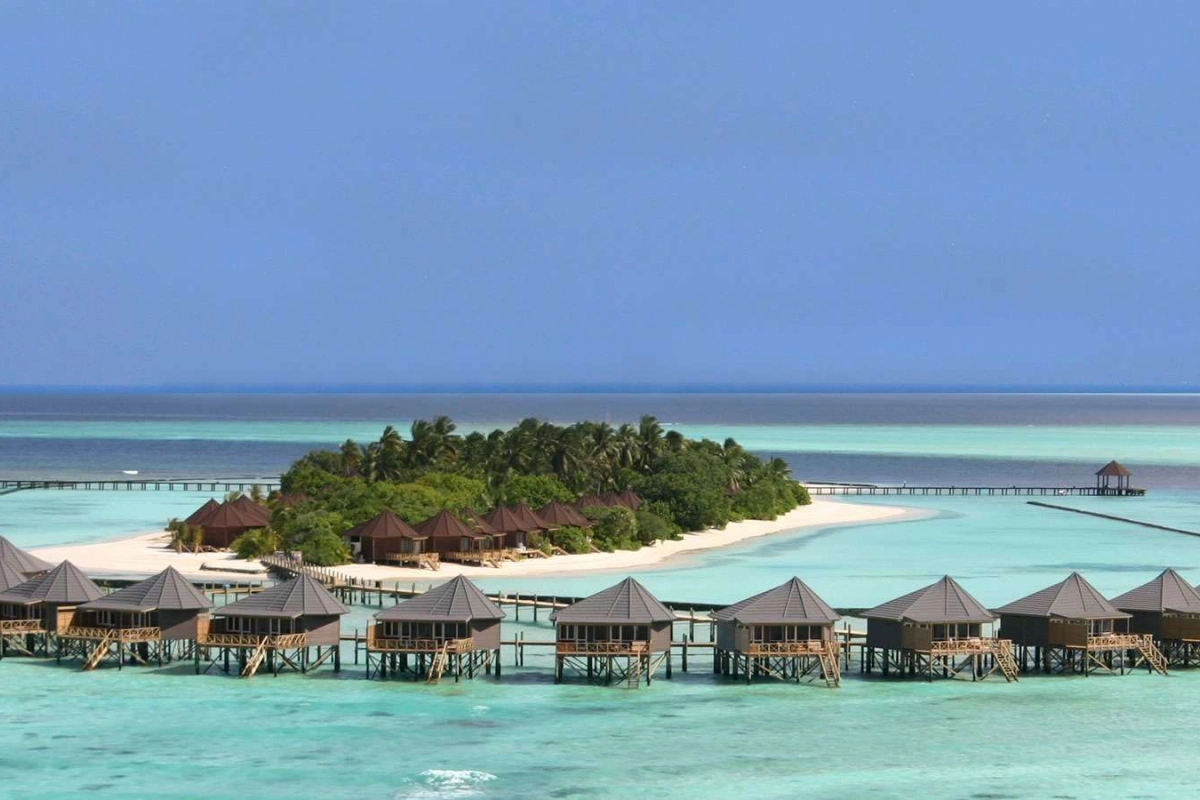 Komandoo Island Resort