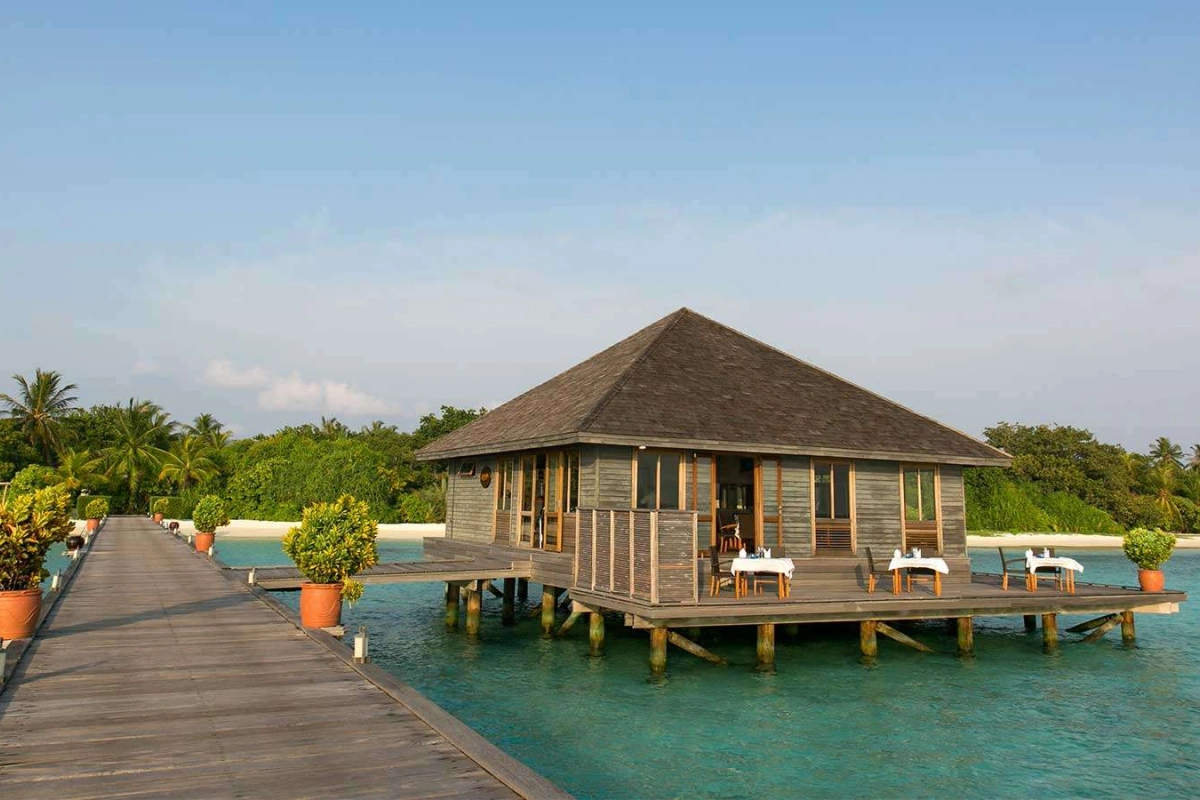 Komandoo Island Resort