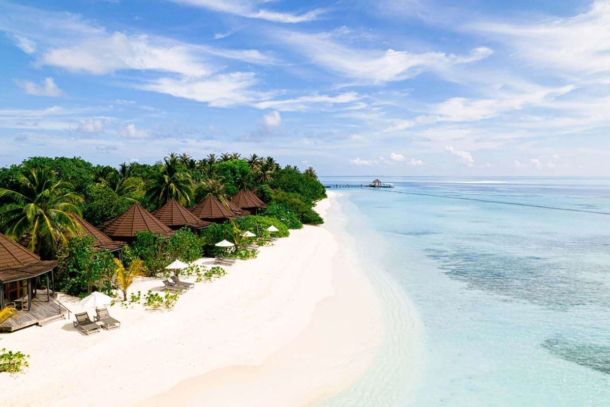 Komandoo Island Resort