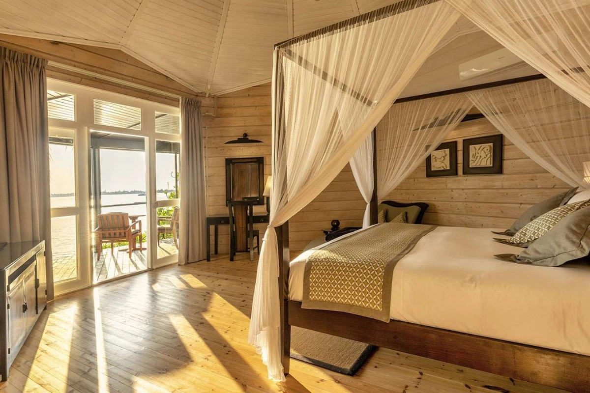 Komandoo Island Resort