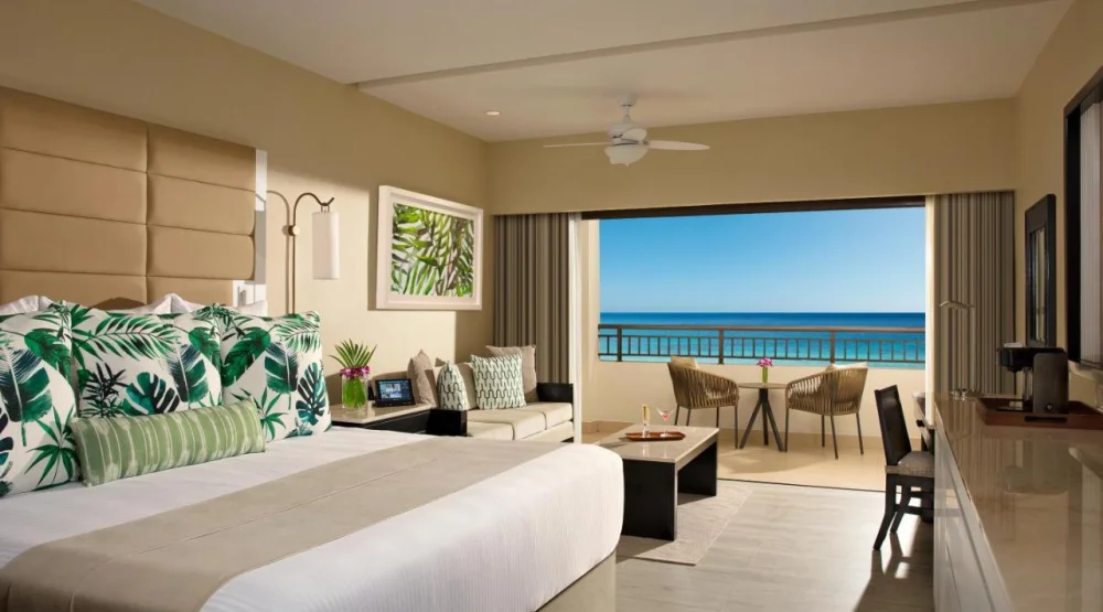 Junior Suite Ocean Front at Secrets Wild Orchid