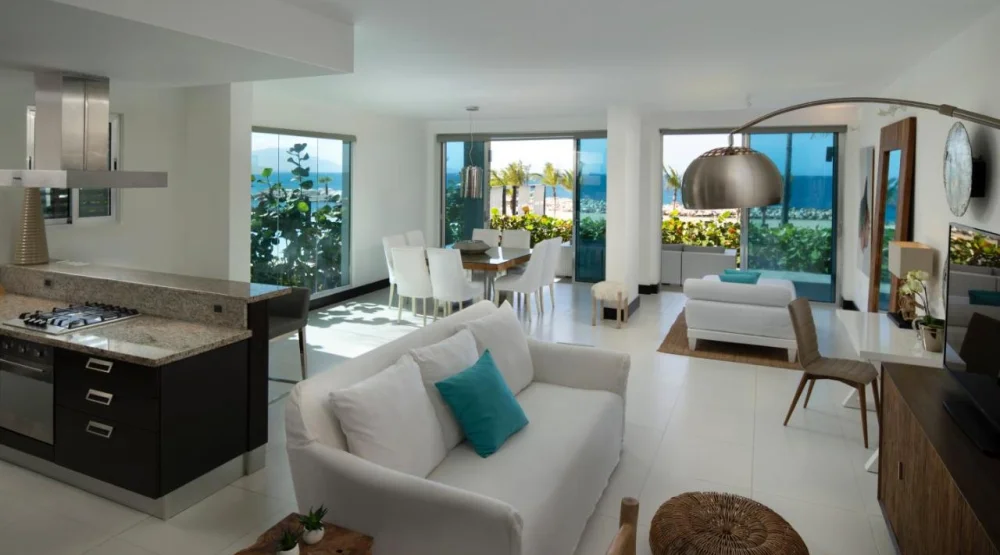 Three Bedroom Premium Penthouse Suite with Plunge Pool - Oceanfront at The Ocean Club, a Luxury Collection Resort Costa Norte