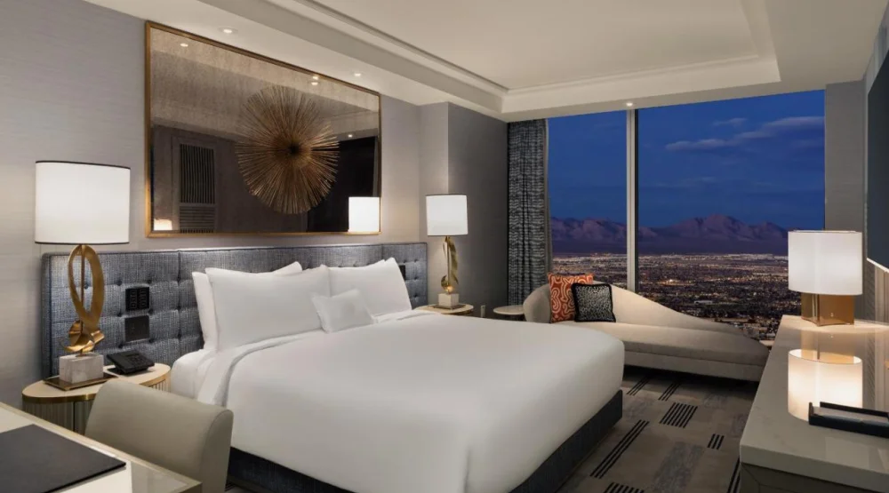 Regal Suite Mountain Great View at Fontainebleau Las Vegas
