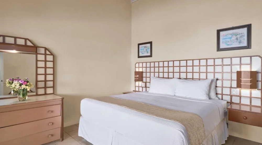 Garden View Bungalow at Hawksbill