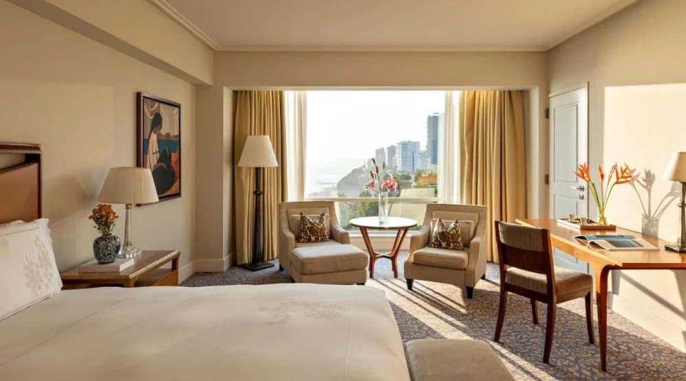 Deluxe Junior Suite Club with Ocean View at Miraflores Park, A Belmond Hotel
