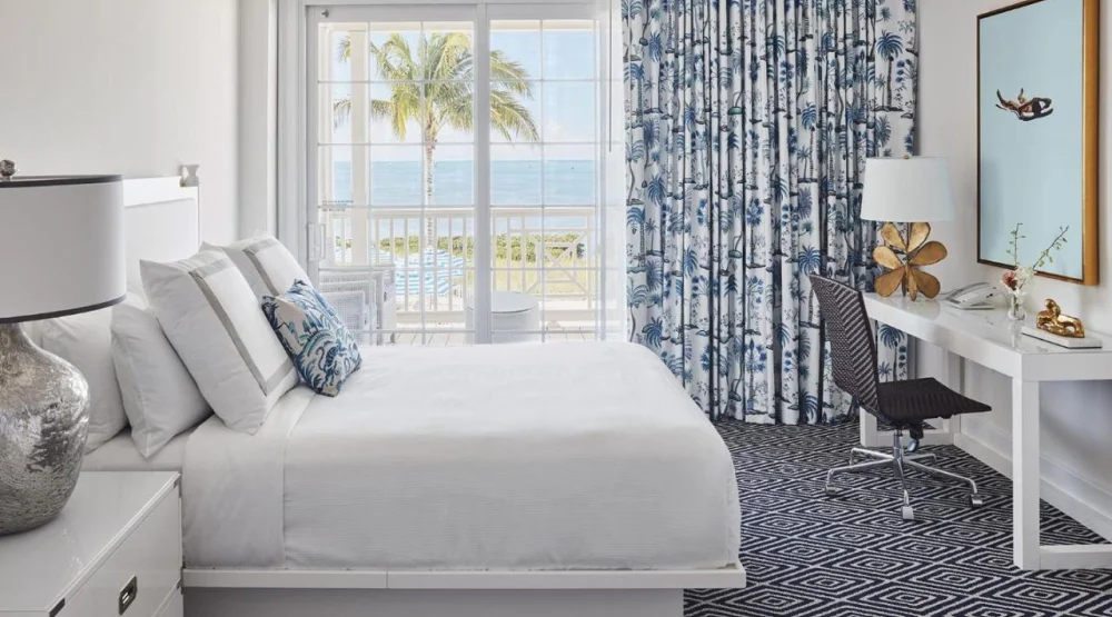 Oceanfront Veranda One Bedroom Queen Suite with Kitchenette at Isla Bella Beach Resort