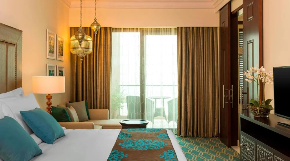 Deluxe Room Sea View, Guest Room, One King, Sea View, Balcony at The Ajman Saray, A Luxury Collection Resort