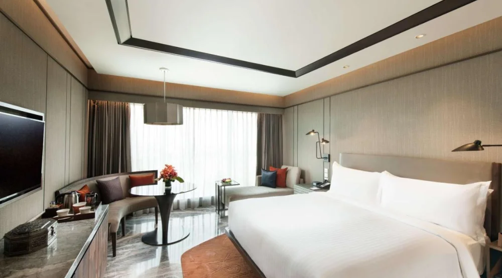 Deluxe King Room with Lake View at Conrad Bengaluru