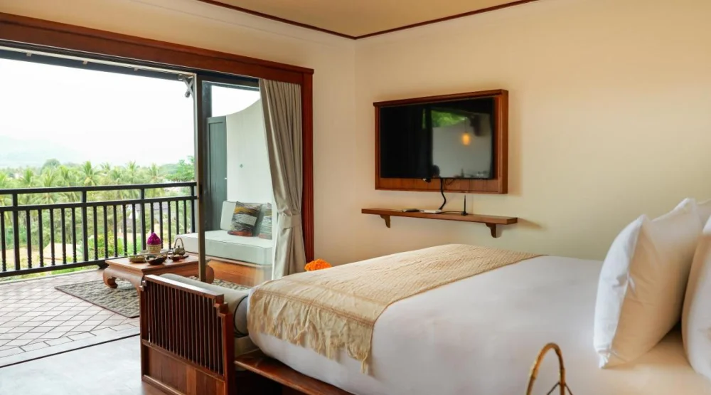 Phou Si Temple Suite at La Residence Phou Vao