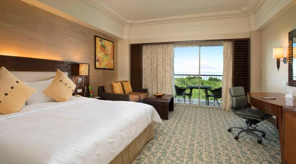 Ocean Club Double (ocean Wing) at Shangri-La Mactan Cebu