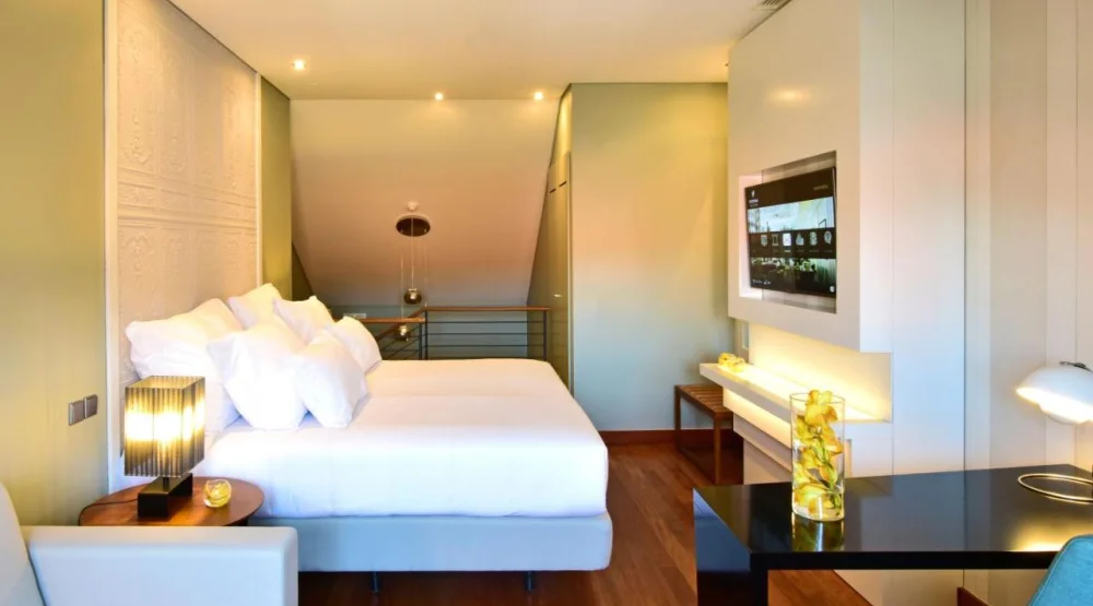 Mezzanine with King Size Bed at Pousada De Lisboa Praca Do Comercio