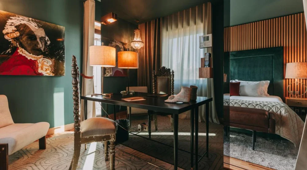 Deluxe Suite at Torel Avantgarde