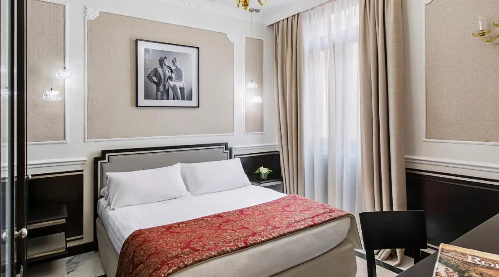 Deluxe Double Room at Baglioni Hotel Regina Rome