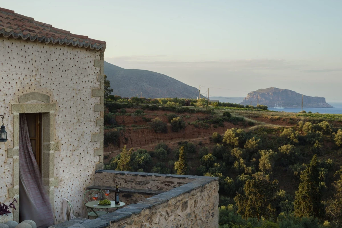 Kinsterna Hotel
