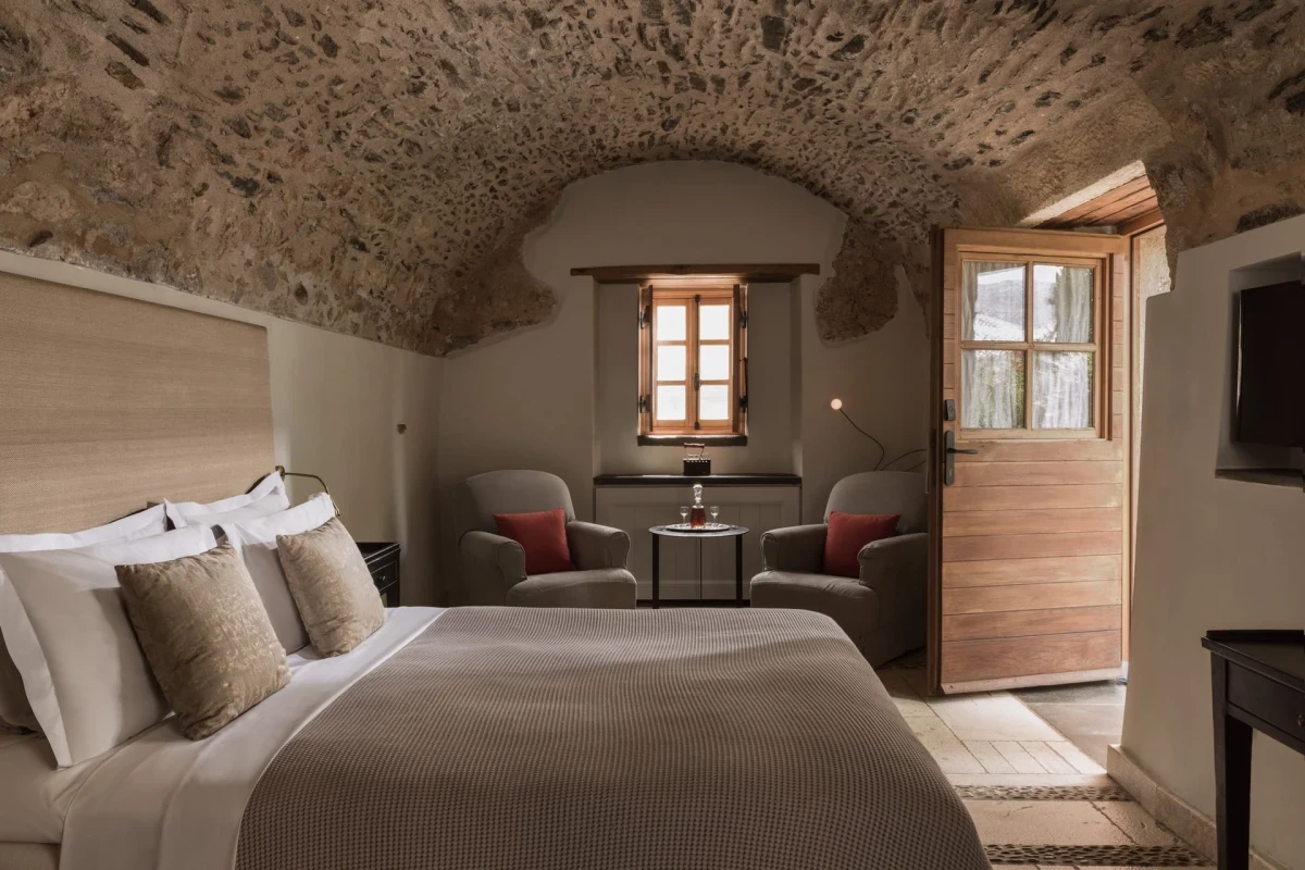 Kinsterna Hotel
