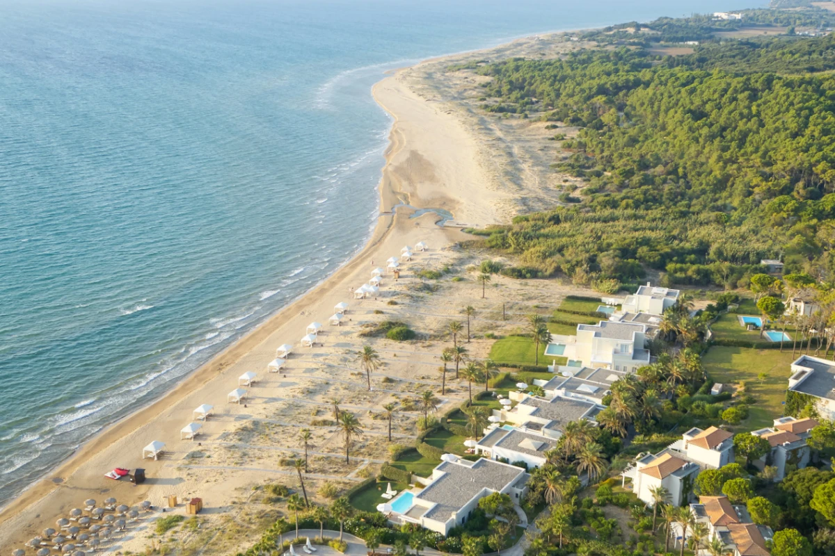 Mandola Rosa, A Resort to Live