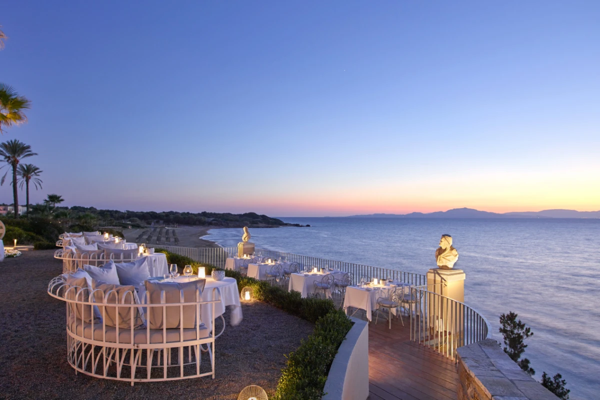 Mandola Rosa, A Resort to Live