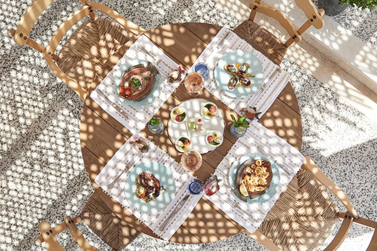 Mandola Rosa, A Resort to Live