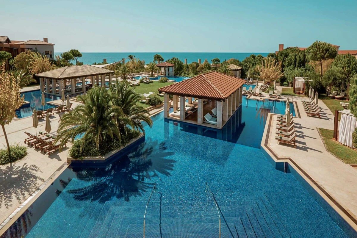 The Romanos, a Luxury Collection Resort