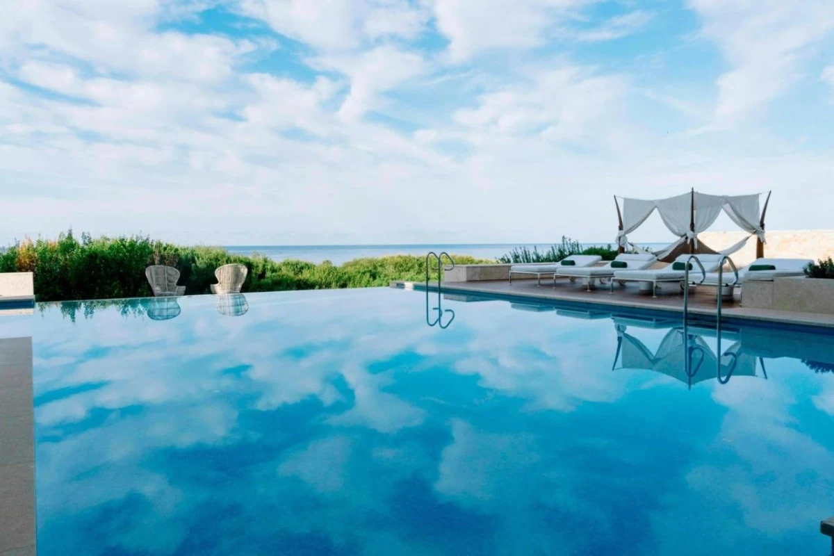 The Romanos, a Luxury Collection Resort