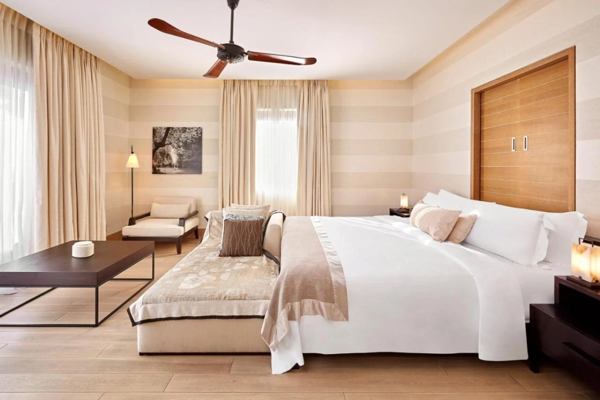 The Romanos, a Luxury Collection Resort
