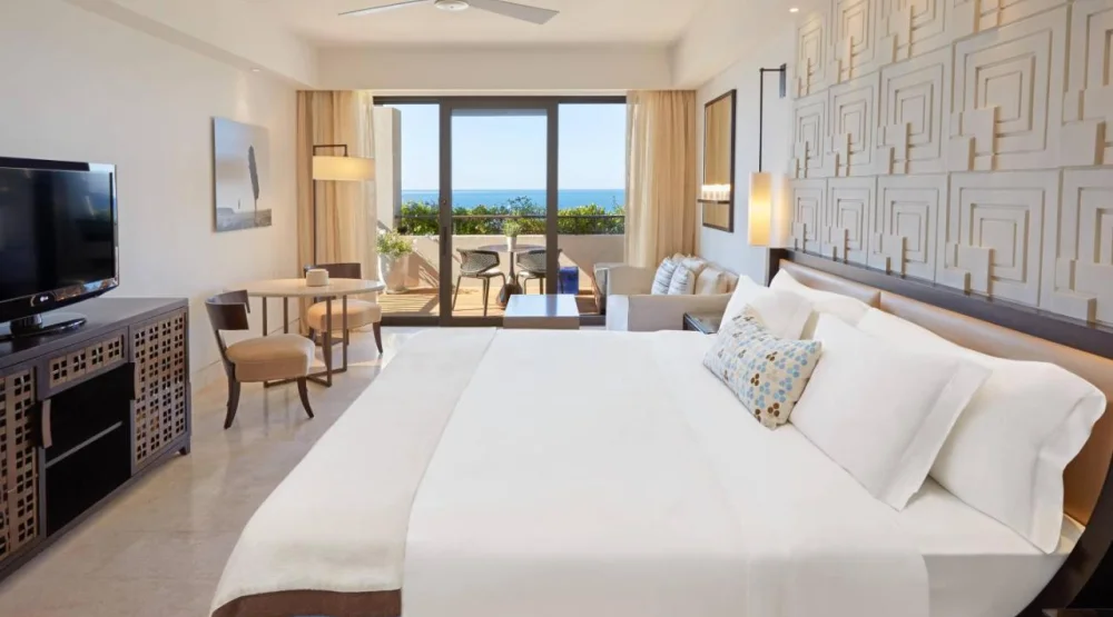Premium Deluxe Sea View King at The Romanos, a Luxury Collection Resort