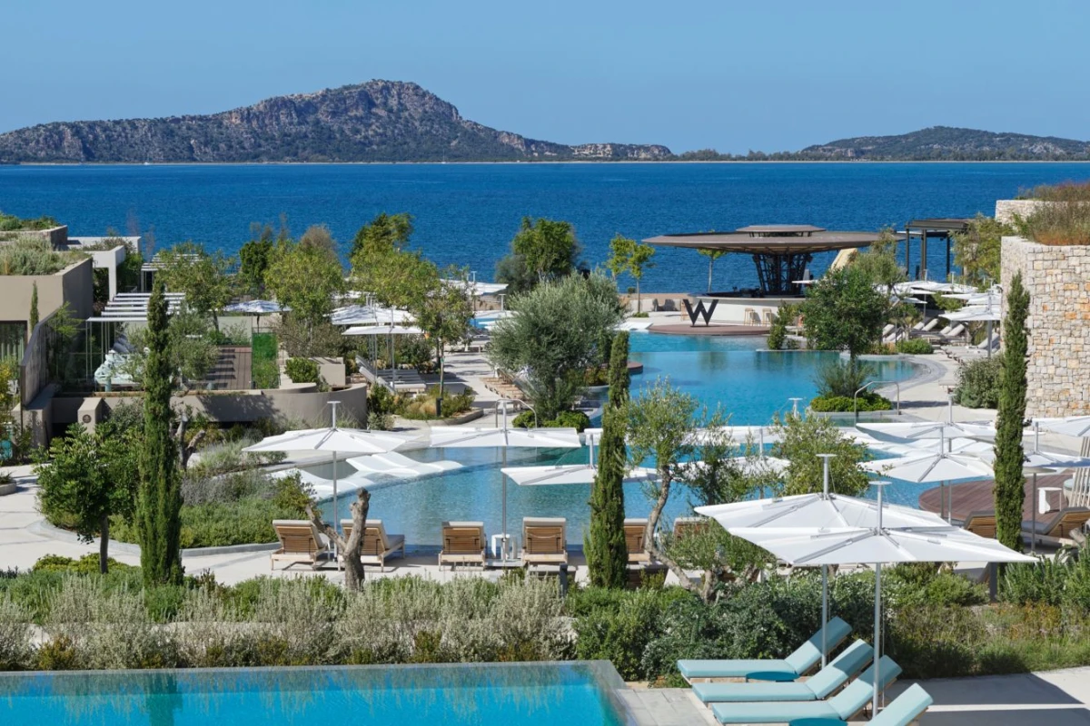 W Costa Navarino