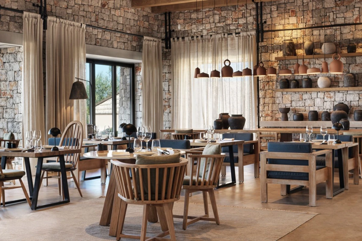 W Costa Navarino