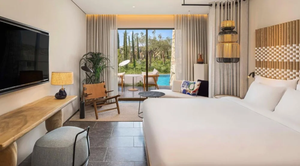 Premier Infinity King Swim Up Garden View at W Costa Navarino